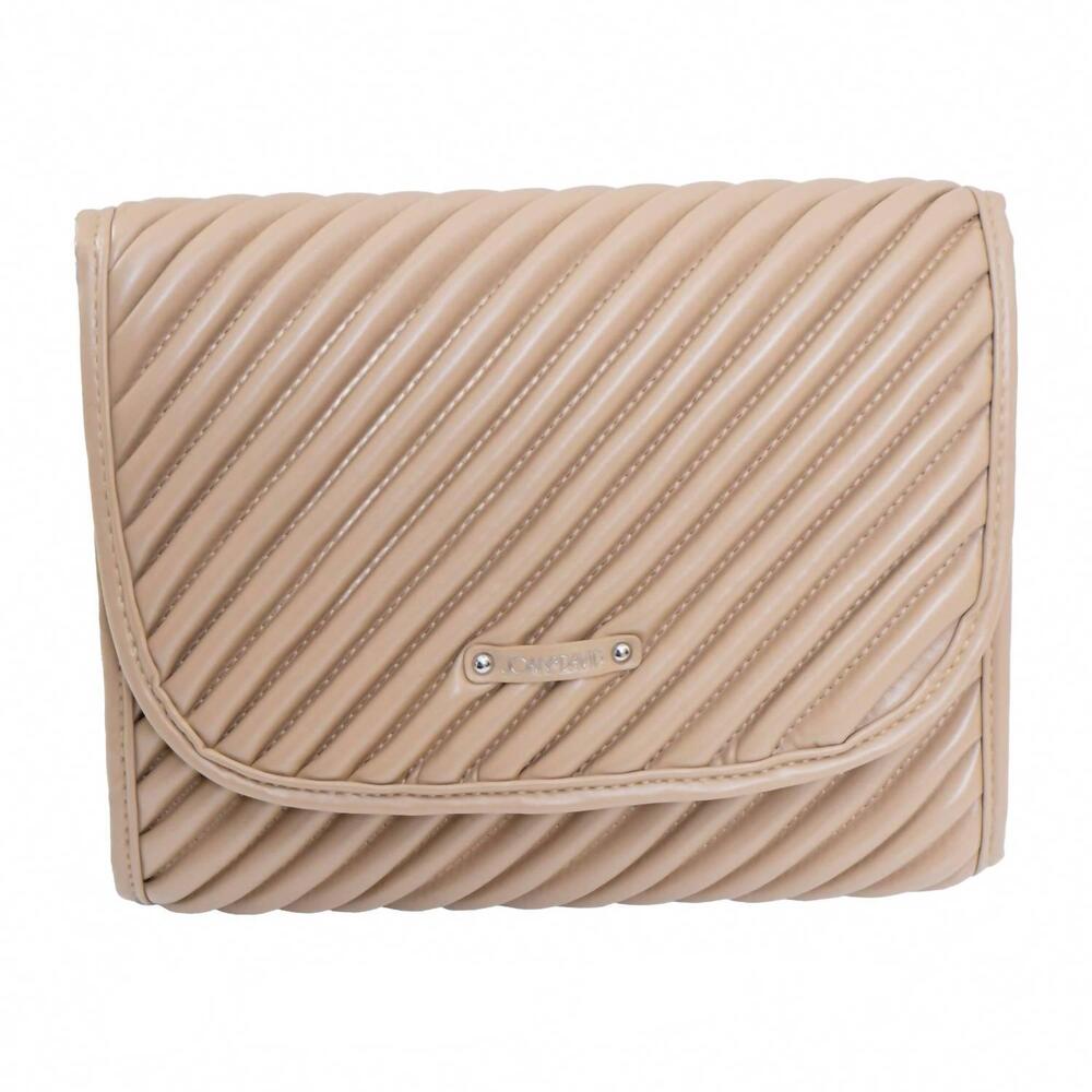 NEW JOAN & DAVID women's diagonal quilted hanging toiletry case in tan